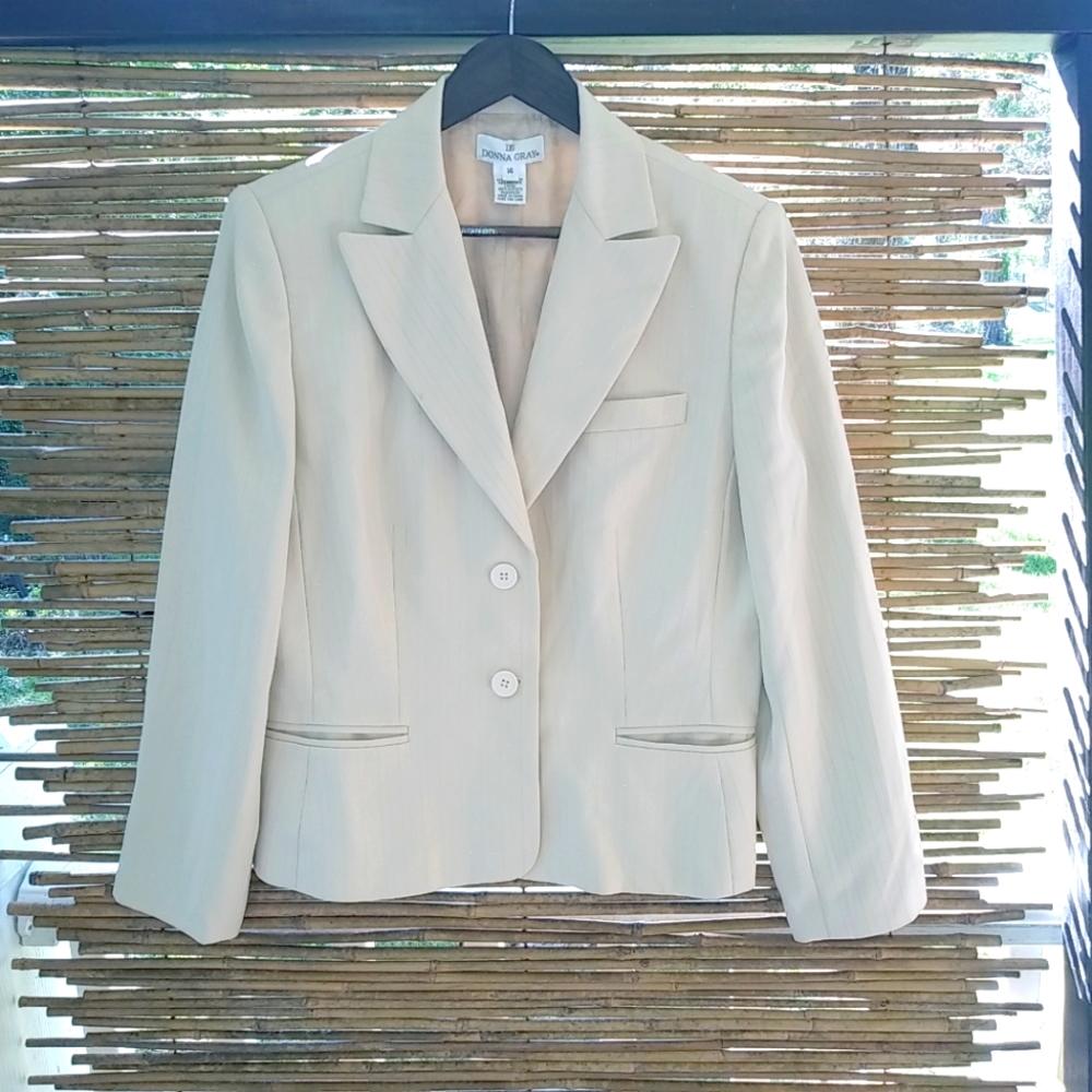 Donna Gray 14 Beige Lined Career Blazer Plus
